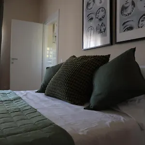 https://bb-la-casetta-cambiago.it-lombardy.com